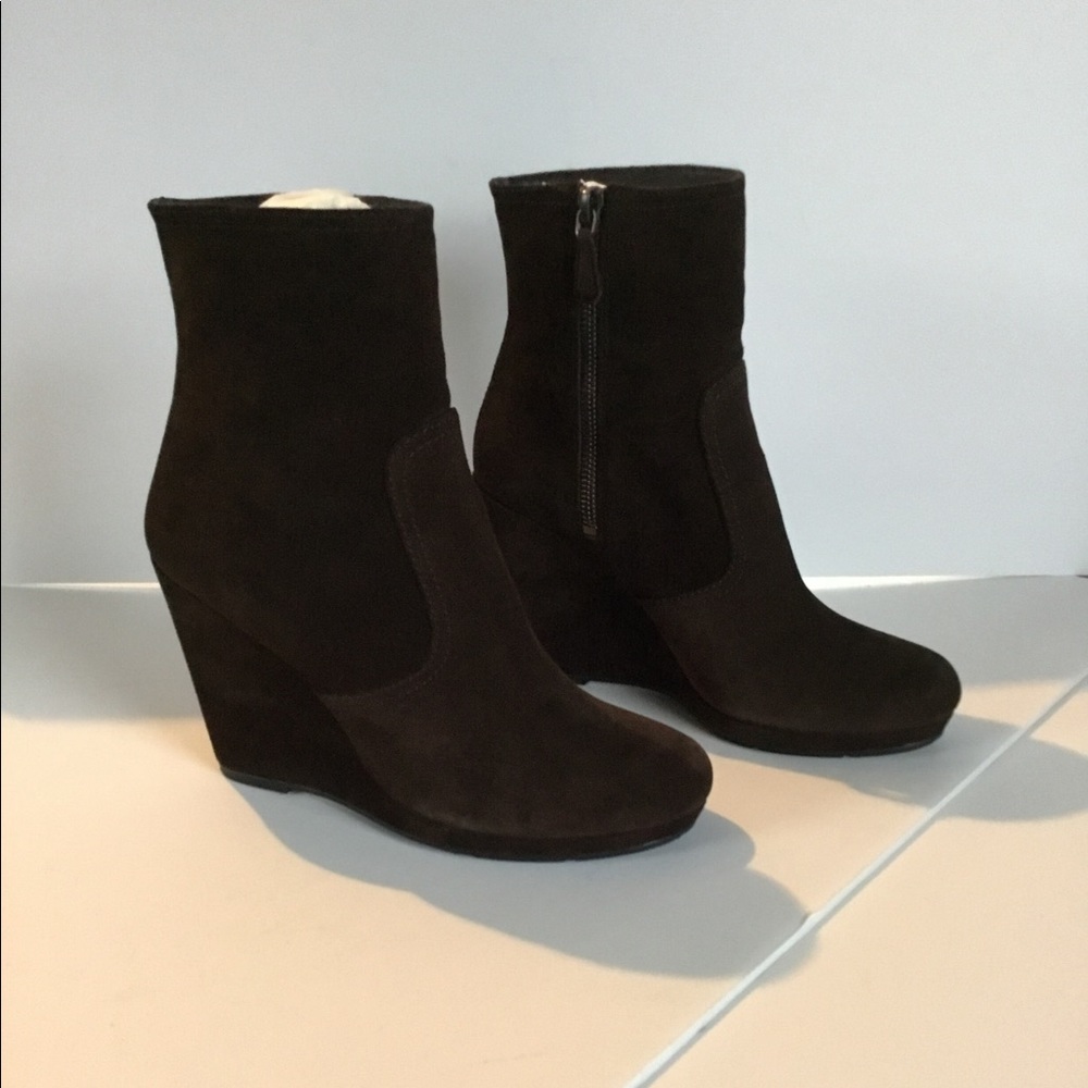 PRADA - Picture 3 of 15